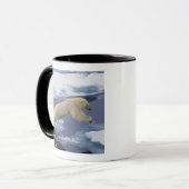 Arktis, Svalbard, Polar Bär, der sich ausdehnt Tasse (Vorderseite Links)