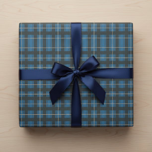 Arktische Eleganz: Blaues Tartan-Umschlagpapier Geschenkpapier