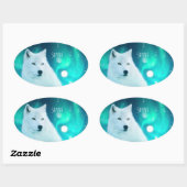 Arktischer Wolf und zauberhafte Nacht mit Nordlich Ovaler Aufkleber (Blatt)