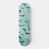 Arktisches Narwhals und Weißwal-Muster Skateboard (Vorderseite)