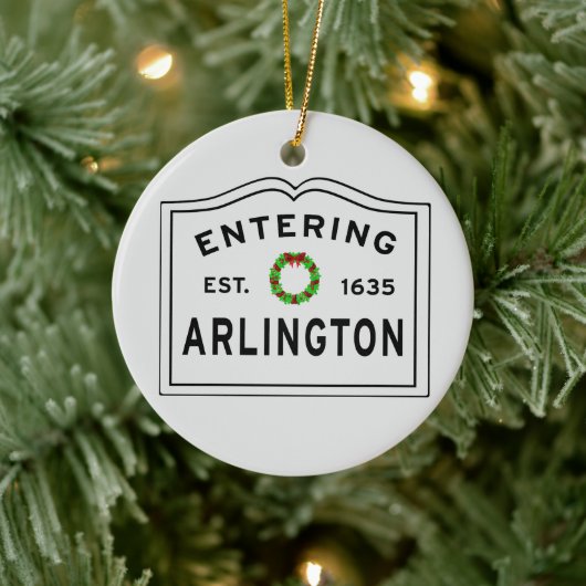 Arlington, MA Holiday Wreath Keramik Ornament (Baum)