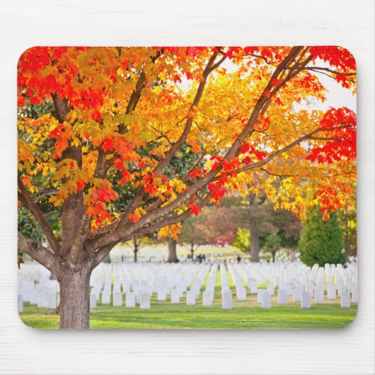 Arlington National Cemetery in Autumn Mousepad (Vorne)