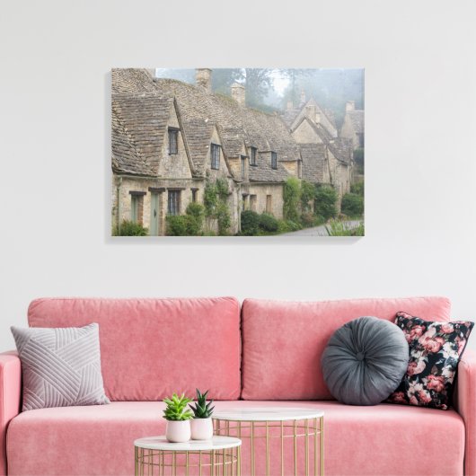 Arlington Row, Leinwand von Bibury (Insitu (Wohnzimmer))