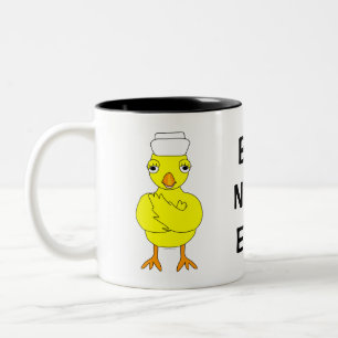 Arme der Kranken der Krankenschwester sind geklapp Zweifarbige Tasse
