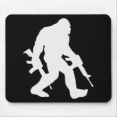 Armed Bigfoot Sasquatch 2. Änderungsantrag 2A # Mousepad (Vorne)