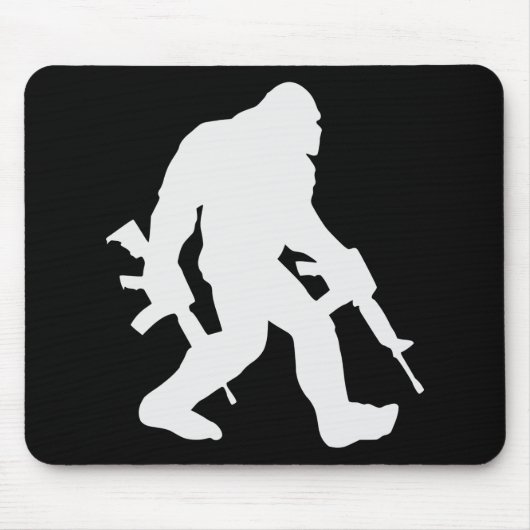 Armed Bigfoot Sasquatch 2. Änderungsantrag 2A # Mousepad (Vorne)