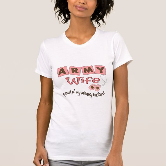Armee-Ehefrau "stolz auf meinen Militärehemann " T-Shirt (Vorderseite)