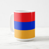 Armenische Flagge Kaffeetasse (Vorderseite Links)
