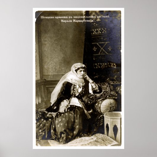 Armenische Frau Traditionelles Kleid, um das 18. J Poster (Vorne)