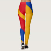 Armenische Leggings unter Flagge (Rückseite)