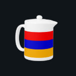 Armenischer Flaggenteapot<br><div class="desc">Fügen Sie Ihrer Teesammlung eine Touch armenischen Stolzes hinzu mit unserem exklusiven Teekessel mit armenischer Flagge! Dieser Teekessel, der mit viel Liebe zum Detail gestaltet wurde, ist nicht nur ein funktionaler Gegenstand, sondern ein Feier des reichen armenischen Erbes und der kulturellen Bedeutung. Das lebendige Design zeigt die ikonische armenische Fahne...</div>