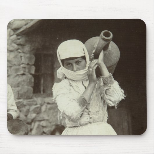 Armenisches Landmädchen, Eriwan Mousepad (Vorne)