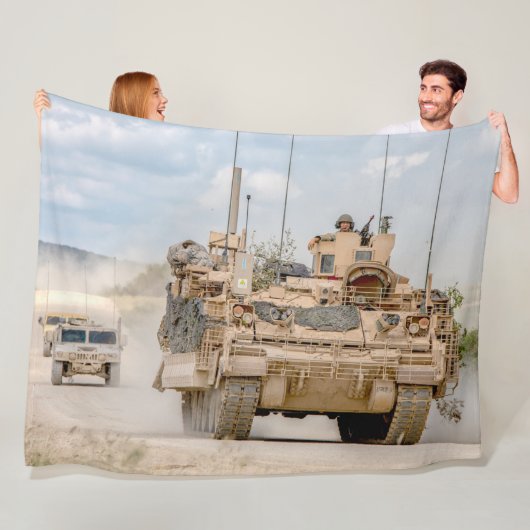 ARMORED PERSONNEL CARRIER - M2 Bradley Fleecedecke (Beispiel)