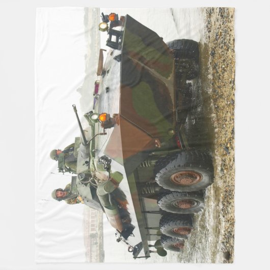 ARMORIERTER PERSONENBEFÖRDERER - LAV-25 FLEECEDECKE (Vorderseite)