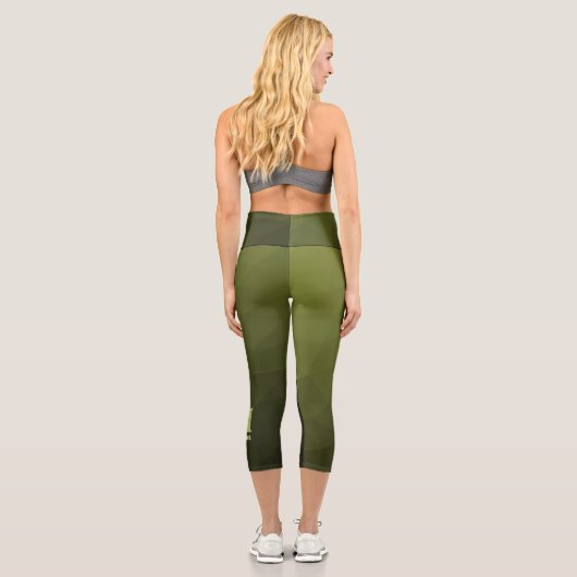 Army Green Oliven geometric mesh muster Monogram Capri Leggings (Rückseite)