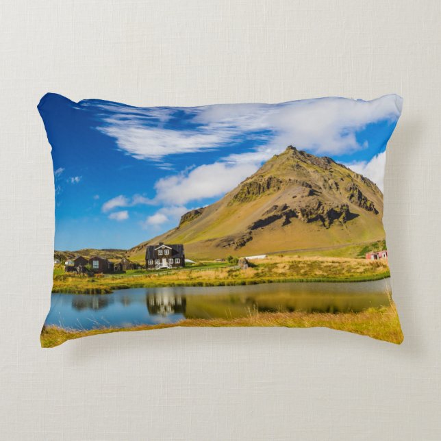 Arnarstapi Amtmansshus und Stapafell, isländisch Dekokissen (Vorderseite)