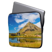 Arnarstapi Amtmansshus und Stapafell, isländisch Laptopschutzhülle (Vorderseite Links)