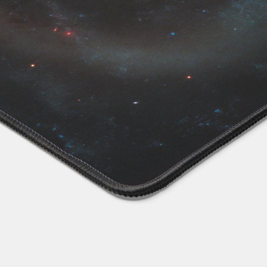 Arp 273 Interaktive Galaxien in Andromeda. Schreibtischunterlage (Ecke)