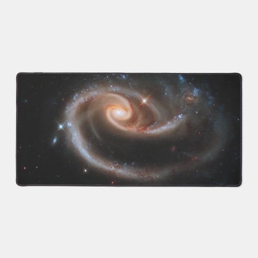 Arp 273 Interaktive Galaxien in Andromeda. Schreibtischunterlage (Vorderseite)