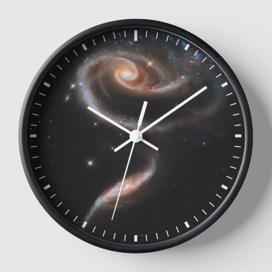 Arp 273 Interaktive Galaxien in Andromeda. Uhr (Vorderseite)