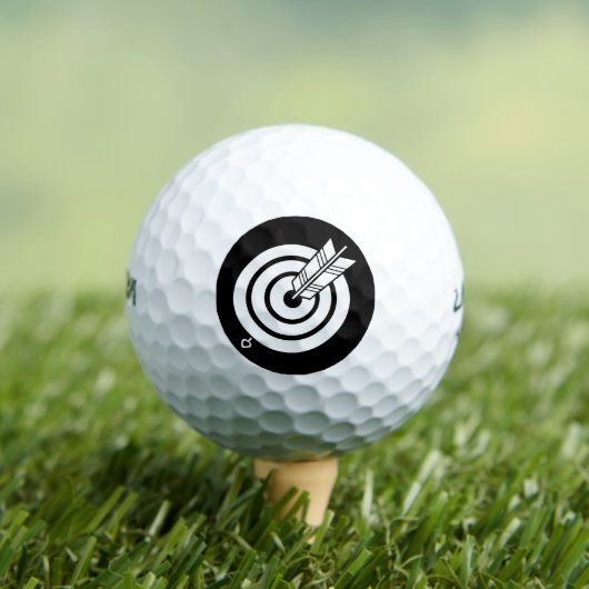 Arrow schlug runde Golfbälle (Insitu T-Shirt)