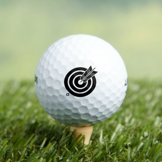 Arrow schlug runde Golfbälle (Insitu T-Shirt)
