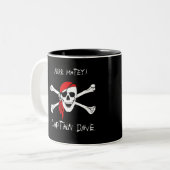 ARRR Matey Personalisiert Pirate Skull Crossbone T Zweifarbige Tasse (Vorderseite Links)