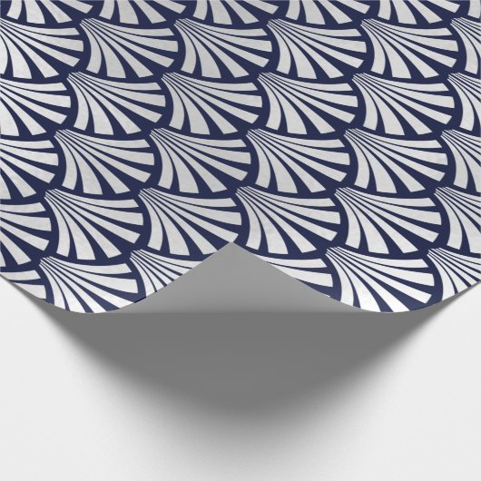 Art Deco Blue Navy Silver Gray Scales Seashells Geschenkpapier (Ecke)