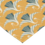 Art Deco Crane - gelber Hintergrund Tischdecke (Schrägansicht)
