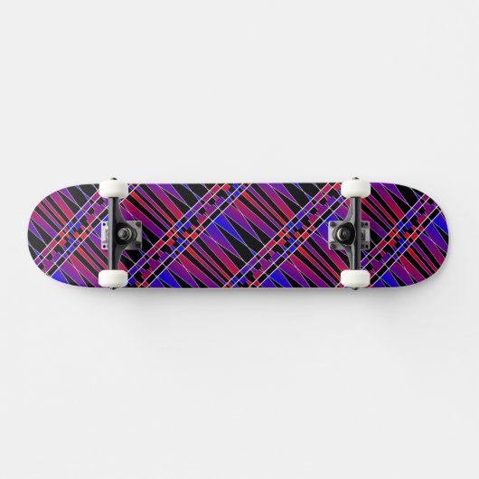 Art Deco "Fractured" von Kenneth Yoncich Skateboard (Horizontal)
