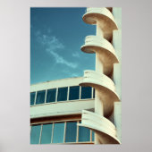 Art-Deco-Gebäude mit Wendeltreppe Poster (Vorne)