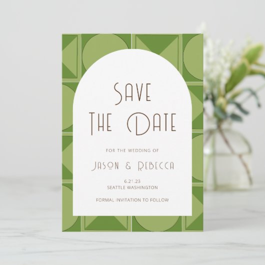 Art Deco Geometric Green Save the Date Wedding Einladung (Stehend Vorderseite)