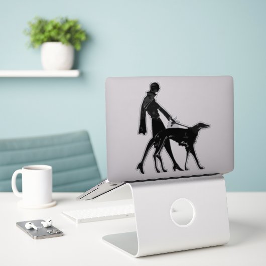 Art Deco Lady und Borzoi Die Vinyl Sticker schneid (Laptop auf Schreibtisch)