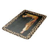Art Deco Leopard Lady (ERTE) Leopard Skin Bath Mat Badematte (Schrägansicht)