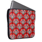 Art Deco Lily, Deep Red and Gray / Grau Laptopschutzhülle (Vorne Rechts)
