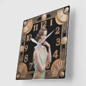 Art Deco Mädchen Quadratische Wanduhr (Winkel)