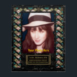 Art Deco Marble Foto Plaque - Personalisiert Acryl Wandkunst<br><div class="desc">Machen Sie Ihr Lieblingsfoto zu einem wunderschönen Kunstwerk der Akrylkunst mit diesem eleganten, hängenden, Imitat-Rahmen und Ihrem hochgeladenen Foto. Das originelle Gemälde, das Ihr Foto umrahmt, zeigt ein faszinierendes Art-Déco-inspiriertes Mosaik aus Rose, sanften, grünen und schwarzen Marmorstücken, Akzenten mit türkisfarbenem Opal und Bronze. Ein am unteren Rand zentriertes Bronzestandschild bietet...</div>