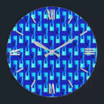 Art Deco Metallic Geometric - Cobalt Blue Große Wanduhr<br><div class="desc">Art Deco Industrial Chic geometric pattern in a metallic 3-d effect - shades of pale to deep sky blue on a deep cobalt blue background</div>