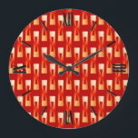 Art Deco Metallic Geometric - Rot und Koralle Große Wanduhr<br><div class="desc">Art Deco Industrial Chic geometrische Muster in einem metallischen 3-D-Effekt - Farbtöne von Korallenorange auf tiefrot</div>