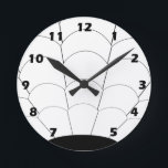 Art Deco Muschel Design Schwarz-Weiß Runde Wanduhr<br><div class="desc">Wall Uhr Art Deko Design,  dass Sie mit jedem beliebigen Text Ihrer Wahl anpassen können. Wenn Sie Hilfe bei der Anpassung benötigen,  kontaktieren Sie uns über den Link auf dieser Seite. Art Deko Wanduhr.</div>