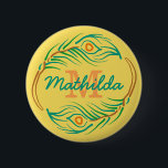 Art Deco Peacock Feather Monogram Stift Button<br><div class="desc">Dieses schöne, moderne Design der Schablonentaste sieht aus wie ein Vintages Art Deco / Art Nouveau 20's Stil. In der Mitte können Sie Ihren Namen und das Monogramm in den Kreis einfügen, der aus einem abstrakten Pfauenfedermotiv besteht. Die Farbtöne grün, blau-grün, aquamarin, orange, braun und rot auf einem goldgelb-orangen Hintergrund....</div>
