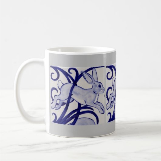 Art Deco Rabbit Hare Blue White Gray Monogram Kaffeetasse (Links)