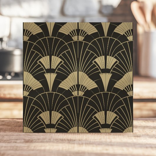 Art Deco Schwarz und Gold Lüftermuster Fliese