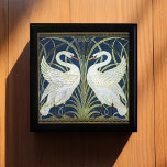 Art Deco Swans Walter Crane Art Nouveau Swan Erinnerungskiste<br><div class="desc">Willkommen bei CreaTile! Hier finden Sie handgefertigte Designs,  die ich persönlich und Vintage Kunsthandwerk-Designs aus der ganzen Welt habe. Bitte besuchen Sie meinen Shop für weitere Designs!</div>