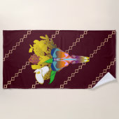 Art Deco Vase with Golden Flowers Strandtuch (Vorderseite)