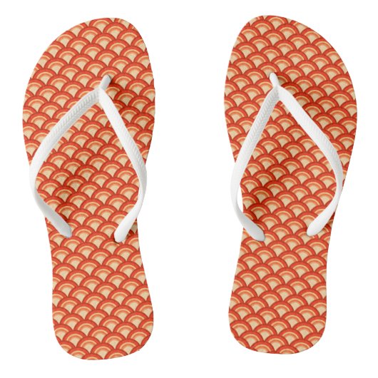 Art Deco Wave Muster, Mandarin Orange Badesandalen (Fußbett)