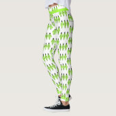 Art Deko Element in hellgrünen Leggings (Links)