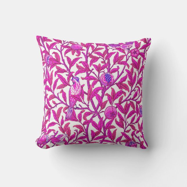 Art Nouveau Bird and Pomegranate, Fuchsia Pink Kissen (Vorderseite)