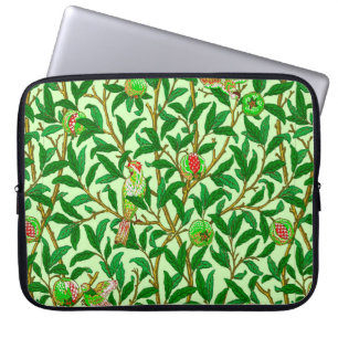 Art Nouveau Bird and Pomegranate, Limes Green Laptopschutzhülle