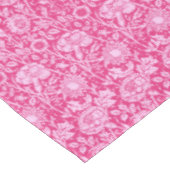 Art Nouveau Carnation Damask, Fuchsia Pink Tischdecke (Schrägansicht)